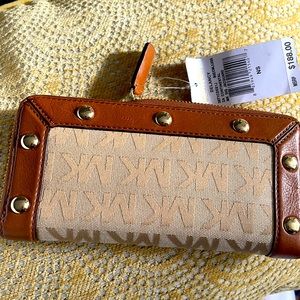 Michael Kors wallet new with tags!